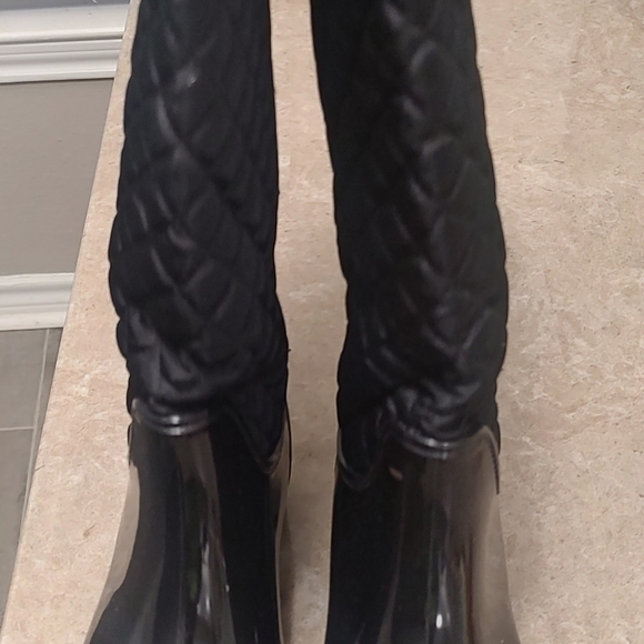 JustFab Rain boots - Picture 2 of 2